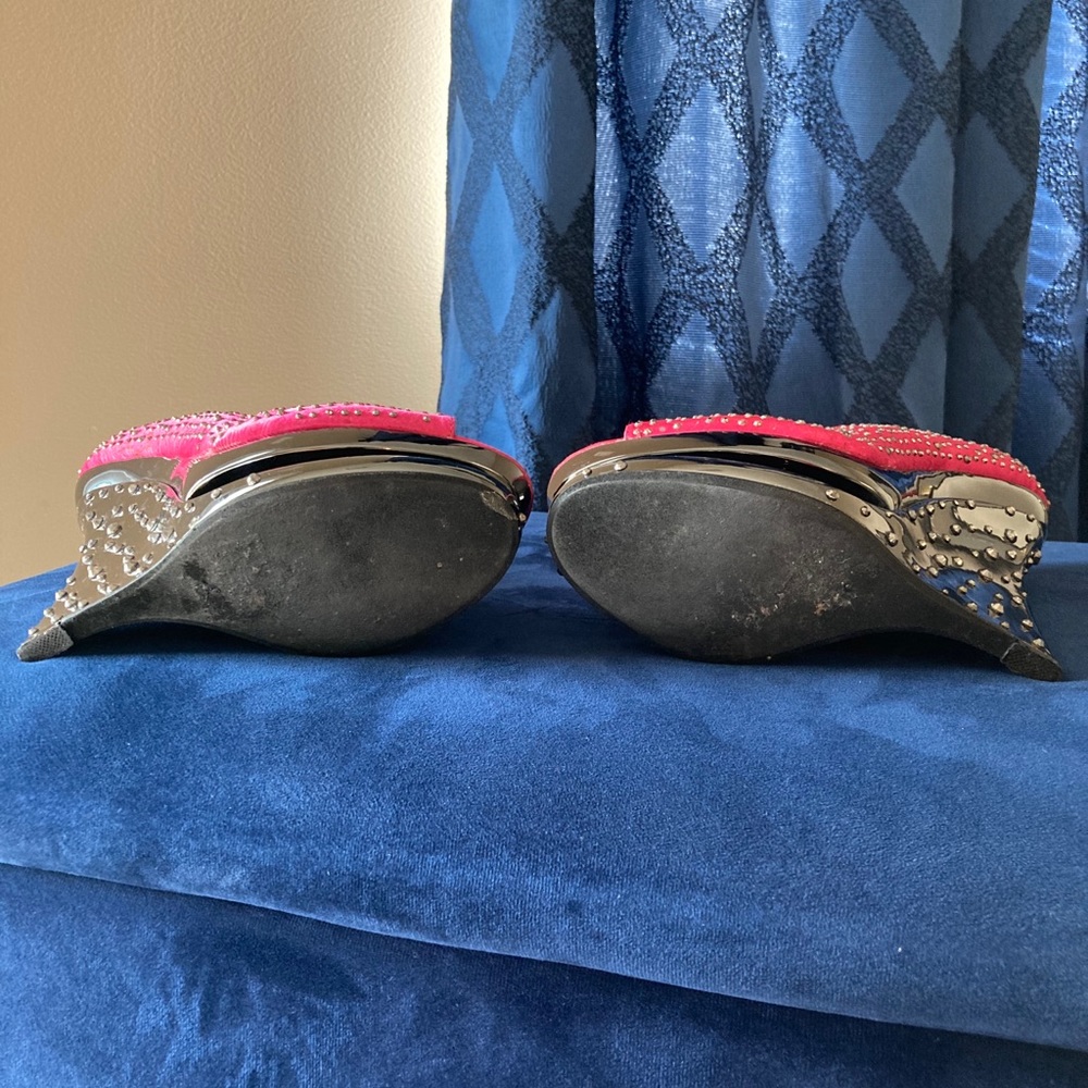 Lady’s Shoes - Picture 12 of 15